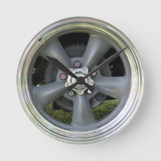 Satin Finish Five Spoke Wheel Clock Ronde Klok