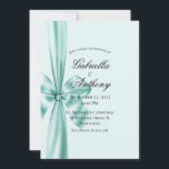 Satin Ribbon Green Wedding Invitation Kaart<br><div class="desc">Mooie,  zachte,  groene pastelkleur faux satin lint van boven naar beneden van deze prachtige huwelijksuitnodiging. Eenvoud met een elegantie op z'n best. Ideaal voor een seizoen bruiloft. Zo .</div>