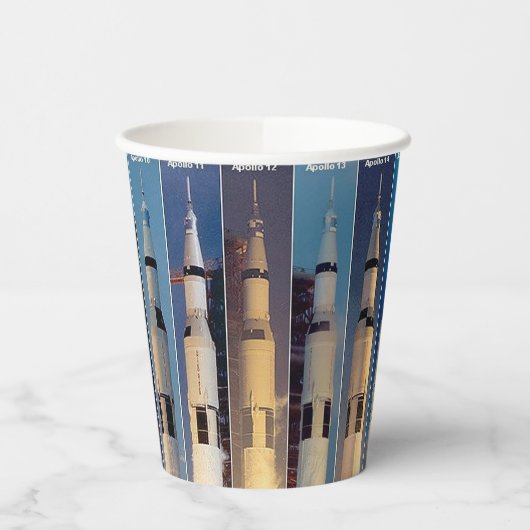 Saturn V Moon Rocket lanceert papierbekertjes Papieren Bekers (Links)