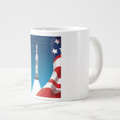 Saturn vijf Ruimteraket Illustratie Grote Koffiekop (Voorkant rechts)