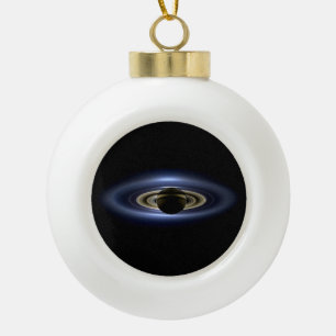 Saturnus verduisterde de Zon vanuit de Cassini-orb Keramische Bal Ornament