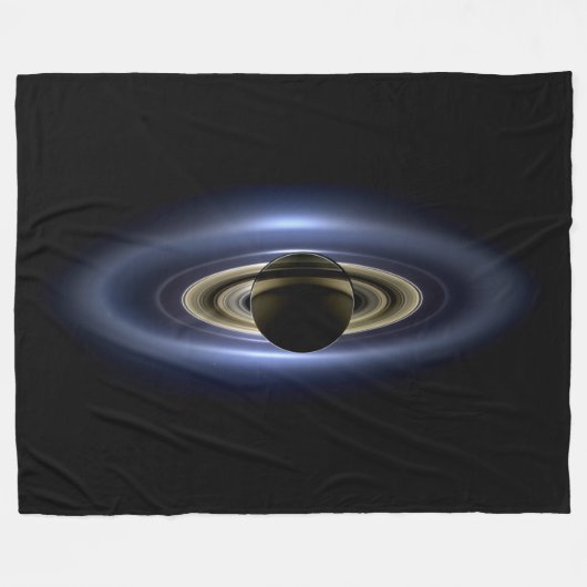 Saturnus verduistert de Zon vanaf Cassini Orbiter Fleece Deken (Voorkant (Horizontaal))