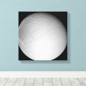 Saturnus's maan Dione Canvas Afdruk (Insitu (Houten vloer))