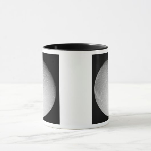 Saturnus's maan Dione Mok (Midden)