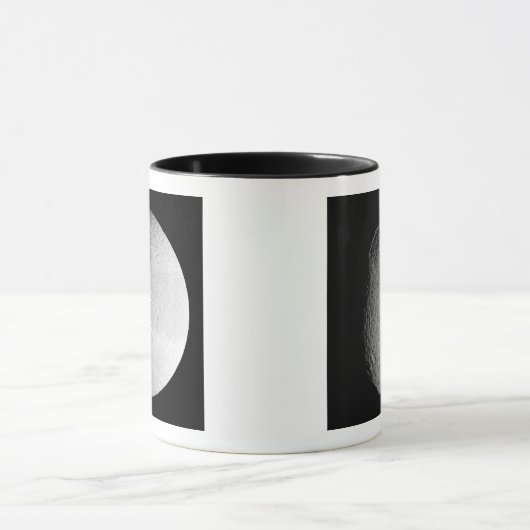 Saturnus's maan Tethys 2 Mok (Midden)