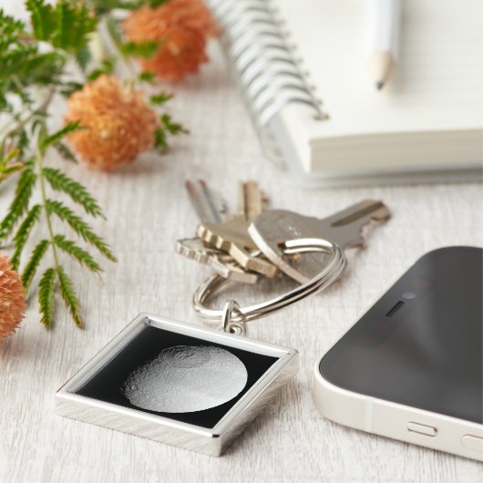 Saturnus's maan Tethys 2 Sleutelhanger (Zijkant)