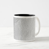 Saturnus's maan Tethys 2 Tweekleurige Koffiemok (Voorkant rechts)