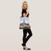Saumur River Bank Scène Overal Print Canvas tas (Op model)