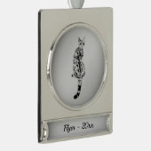 Savannah Cat Silver Name en Year Verzilverd Banner Ornament (Rechts)