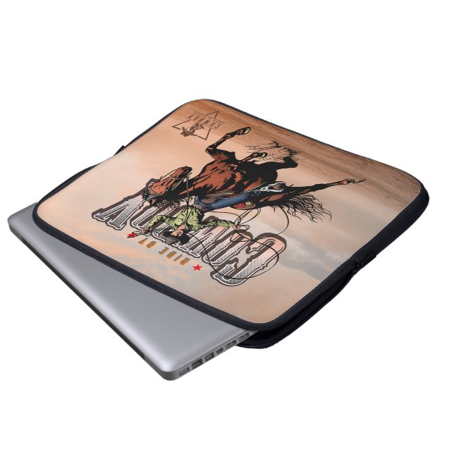 Save A Horse; Ride A Cowboy | 15" Laptop Sleeve (Voorkant onderkant)