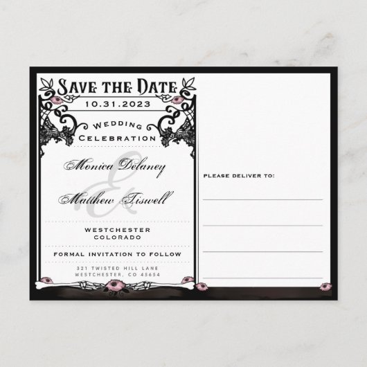 Save the Date Bruid & Groom Skeletons Roze Bloemen Aankondigingskaart (Achterkant)