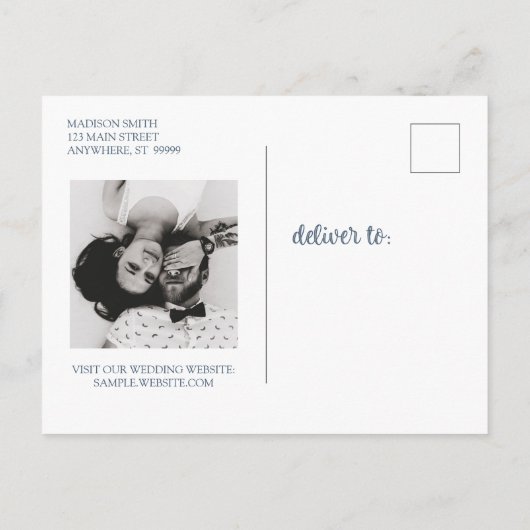 "Save the Date" - Dusty Blue & Dark Red Aankondigingskaart (Achterkant)