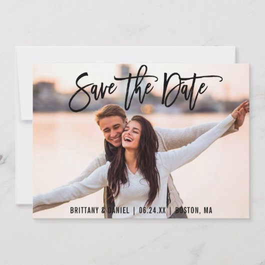 Save The Date Foto Moderne Borstel Schriftkaart B (Voorkant)