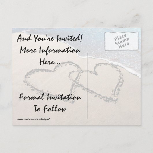 Save The Date Hearts Sand Beach Bruiloft Briefkaar Aankondigingskaart (Achterkant)