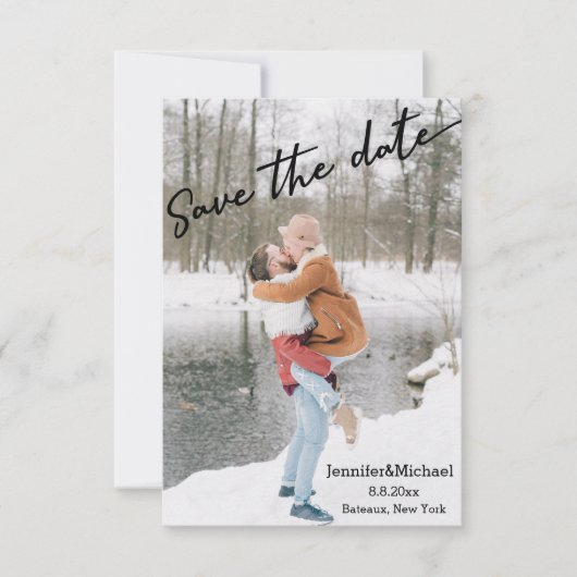 save the date,photo of couple kiss in snow kaart (Voorkant)