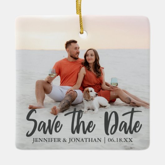 Save the Date Romantisch paar Foto van Kerstmis Keramisch Ornament (Voorkant)