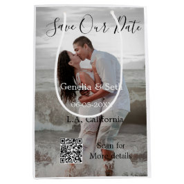 Save the date simple minimal QR scan code details  Medium Cadeauzakje