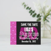 Save the Date Surprise 50th Party Roze V451 Aankondigingskaart (Staand voorkant)