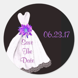 Save the Date - Trouwjurk met PAARSE boeket Ronde Sticker