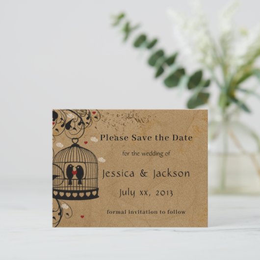 Save the Date Twee Liefdesvogels Vogelkooi Harten  Aankondigingskaart (Staand voorkant)