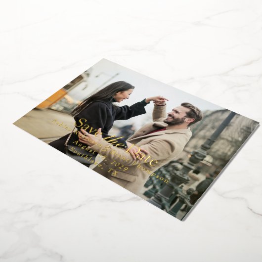 Save the Date with Photo of Couple Folie Uitnodiging (Gedraaid)