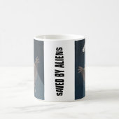 Saved By Aliens Koffiemok (Center)