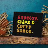 Saveloy, Chips & Curry Sauce. Fotoplaat (Zijkant)