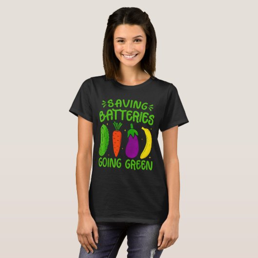Saving Batteries Going Green Funny Inappropriate H T-shirt (Voorkant volledig)