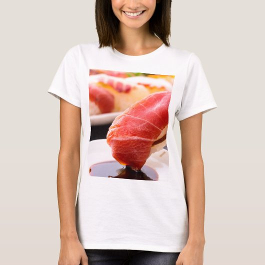 Savor the Dip – A consistent aesthetic T-shirt (Voorkant)