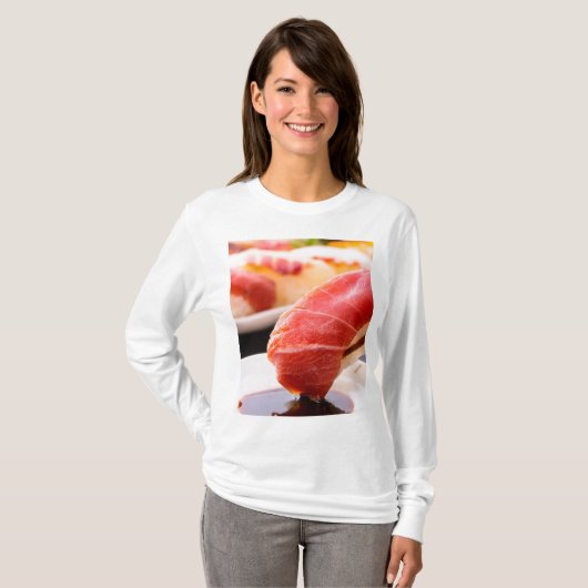 Savor the Dip – A consistent aesthetic T-shirt (Voorkant volledig)