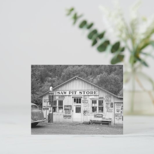 Saw Pit Store, 1940 Briefkaart (Staand voorkant)