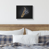 Saxophone met muzieknoten die uit de bel komen canvas afdruk (Insitu (Slaapkamer))