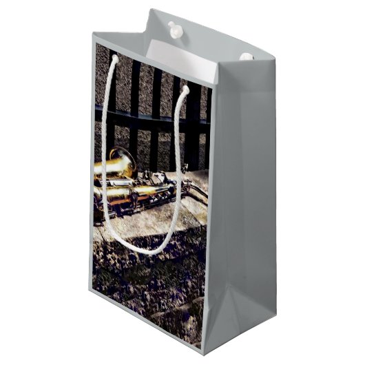 Saxophone on Wall Klein Cadeauzakje (Voorkant Gekanteld)