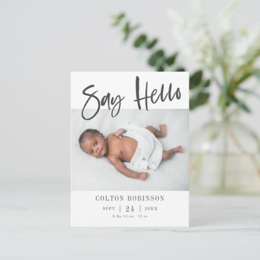 SAY HALLO Modern Baby Foto geboorteaankondiging  Aankondigingskaart (Staand voorkant)