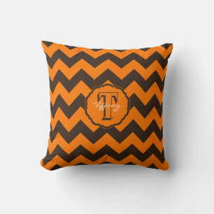 SC Monogram Chevron, Oranje-bruin Square Pillow Kussen