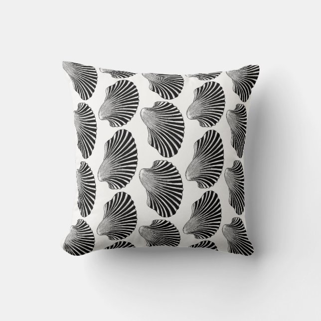 Scallop Shell Block Print, Black and White Kussen (Voorkant)