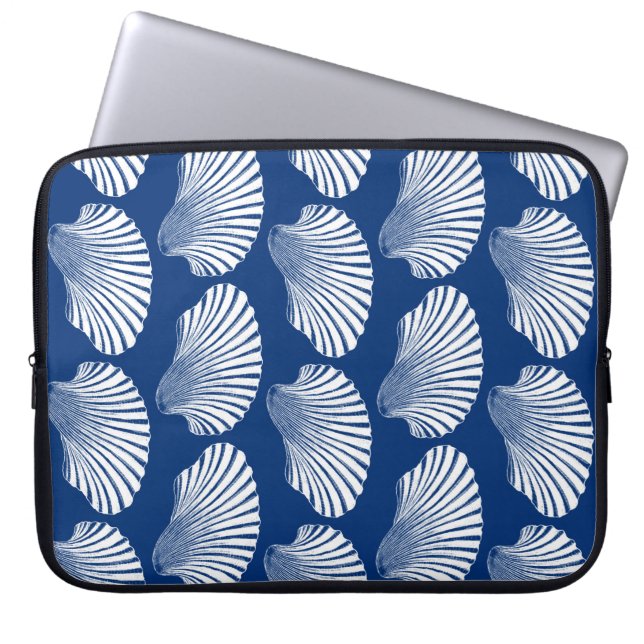 Scallop Shell Block Print, Navy Blue en White Laptop Sleeve (Voorkant)