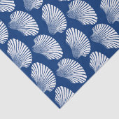 Scallop Shell Block Print, Navy Blue en White Tissuepapier (Detail)