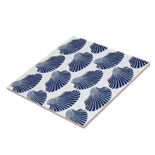 Scallop Shell Print, Indigo and White Tegeltje (Zijkant)