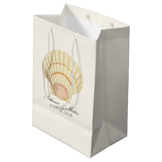  Scallop Single Seashell Weddenschap Medium Cadeauzakje (Achterkant Gekanteld)