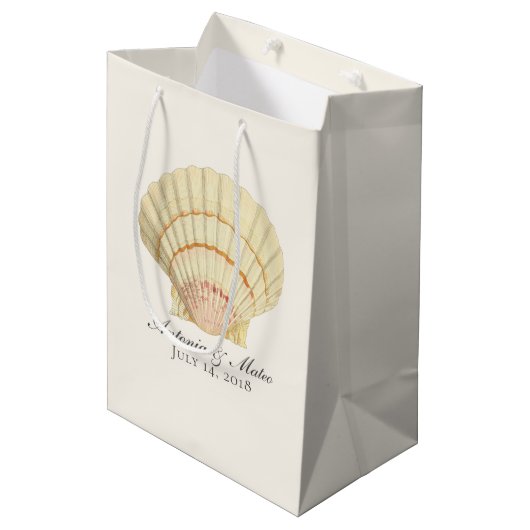  Scallop Single Seashell Weddenschap Medium Cadeauzakje (Voorkant Gekanteld)