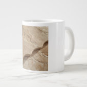Scalloped Edge Travertine Retro Futurism Grote Koffiekop (Voorkant rechts)