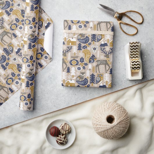 Scandi Kerst Schattigee bosdieren Taupe Cadeaupapier (Crafts)