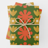 Scandi Retro Floral Folk Art Pattern Oranje Green Inpakpapier Vel (In situ)