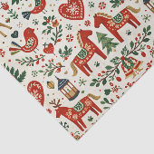 Scandinavian Red and Green Folk Christmas Pattern Tissuepapier (Detail)