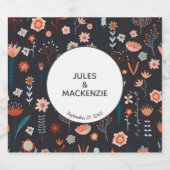 Scandinavian Summer Flowers Dark Boho Modern Bier Etiket (Enkel label)