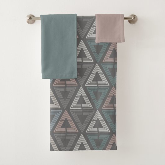 Scandinavian Triangles Bath Towel Set Bad Handdoek (Insitu)