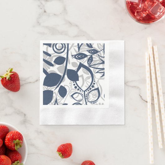 Scandinavisch blauw grijs bloemmotief servet (Insitu)