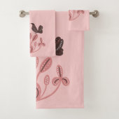 Scandinavisch bloemmotief roze bruin bad handdoek (Insitu)