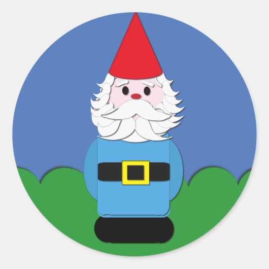 Scandinavisch kabouter in het gras ronde sticker (Voorkant)